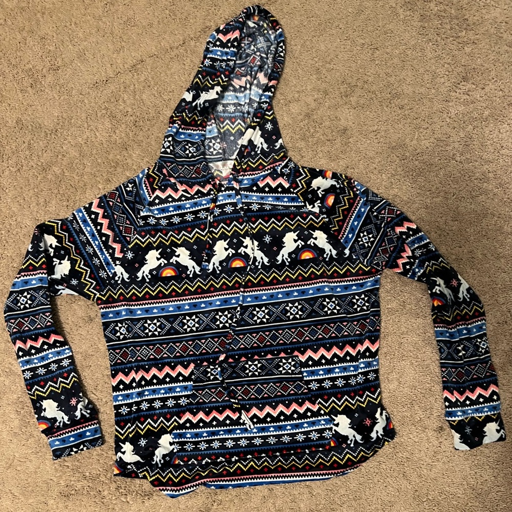 Women’s long sleeve pullover size XL